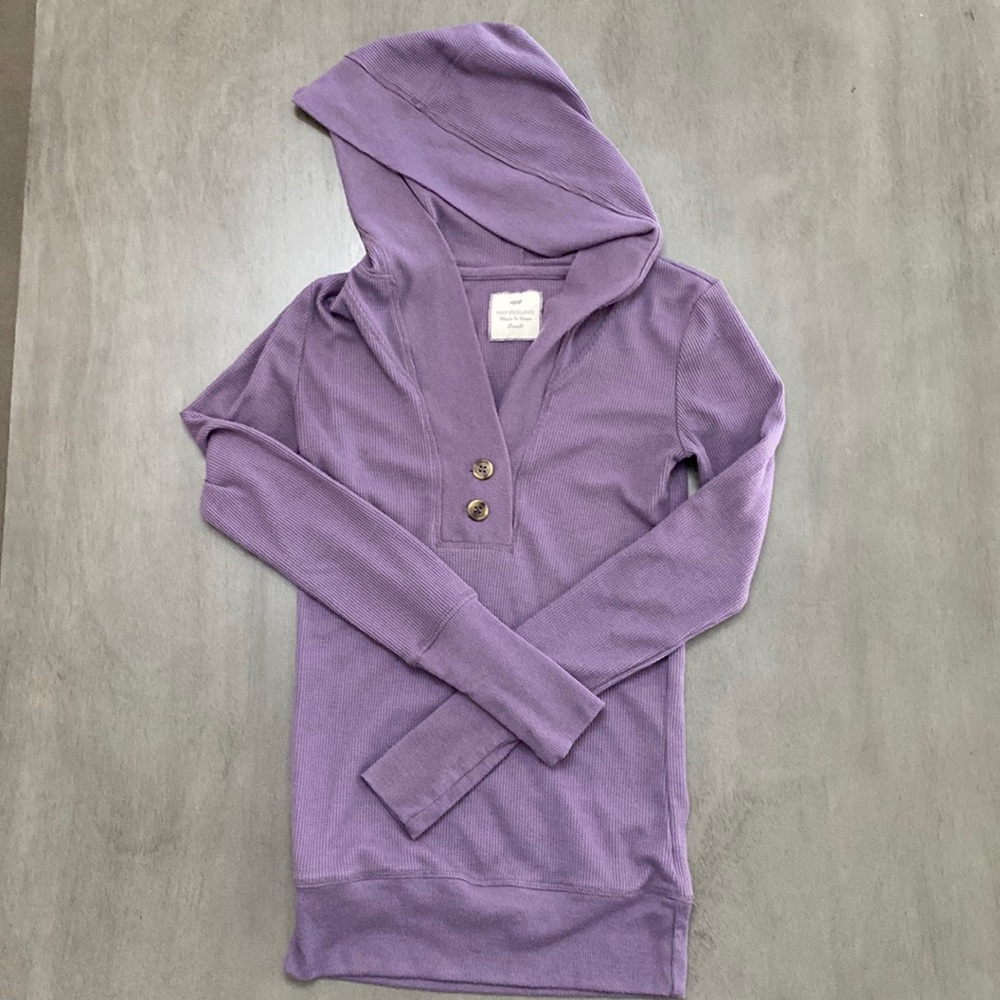 Hooded shirt